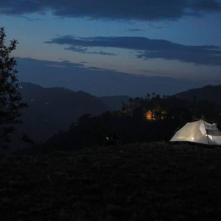Vila Breezy Point Vagamon Exteriér fotografie
