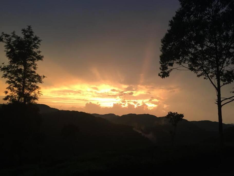 Vila Breezy Point Vagamon Exteriér fotografie