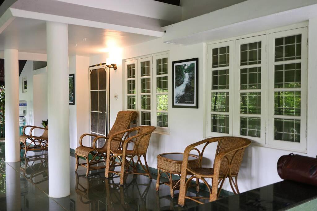 Vila Breezy Point Vagamon Exteriér fotografie